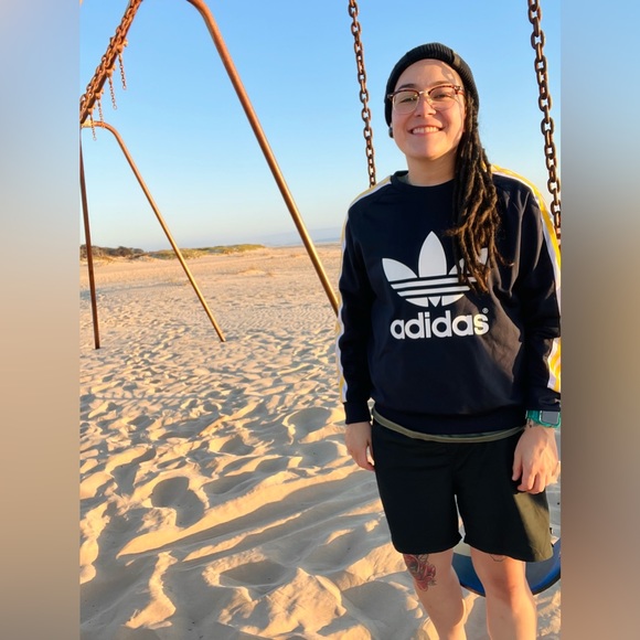 Meet your Posher, Andrea - Picture 2 of 2